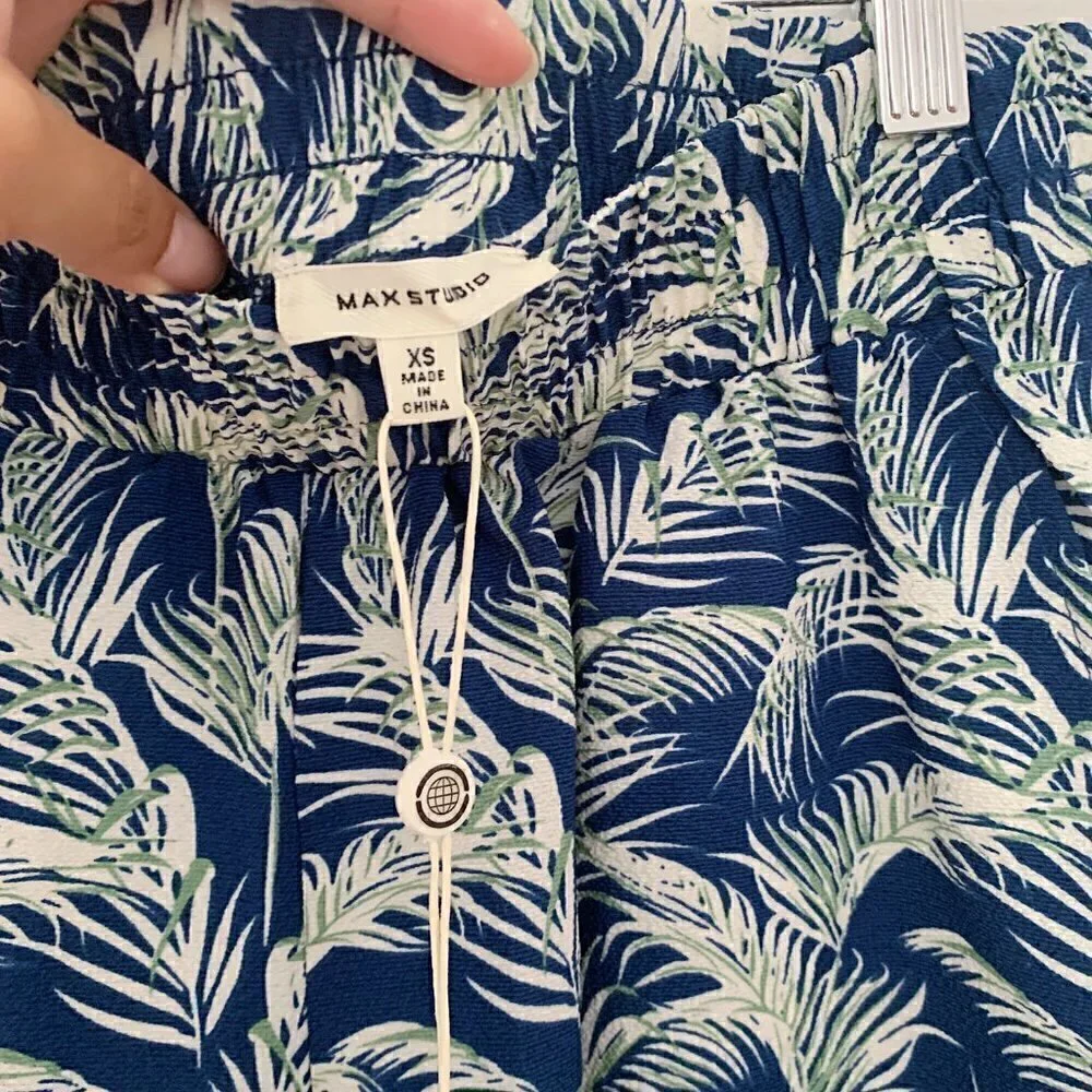 NWT Max Studio Blue Leaves Printed Flowy Shorts XS​​​​​​​​​​​​​​​​​​​​​​​​​​​​​​